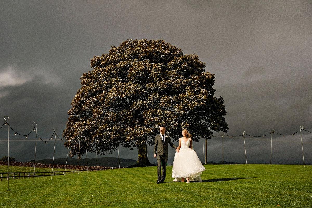 Wet wedding Heaton House Farm